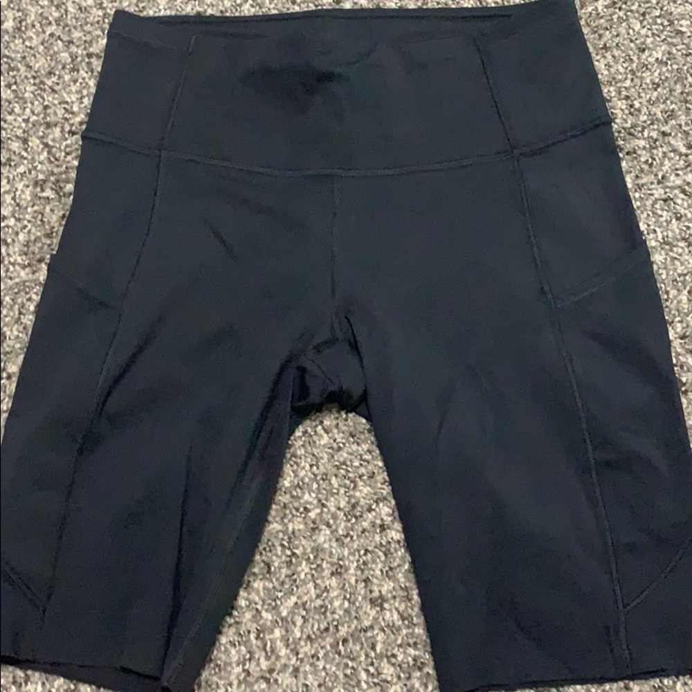Lulu biker shorts